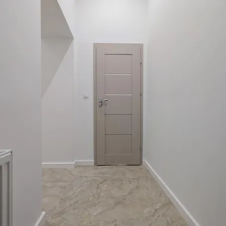 Rynek With Balcony By Bookinghost * Breslau