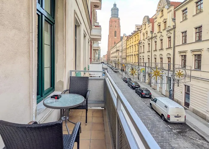 Rynek With Balcony By Bookinghost Apartment Breslau